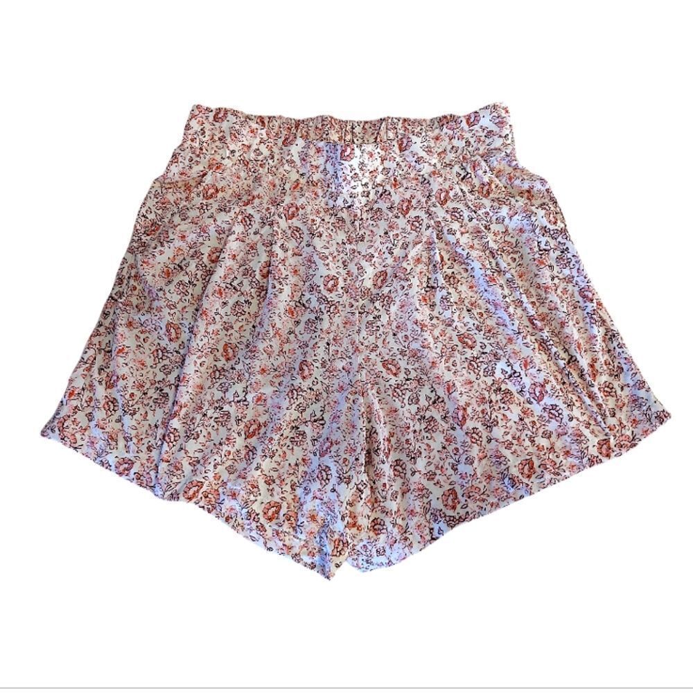Torrid White Pink Floral High Waist Flowy Pull On Smocked Shorts‎ SZ 10 (00)